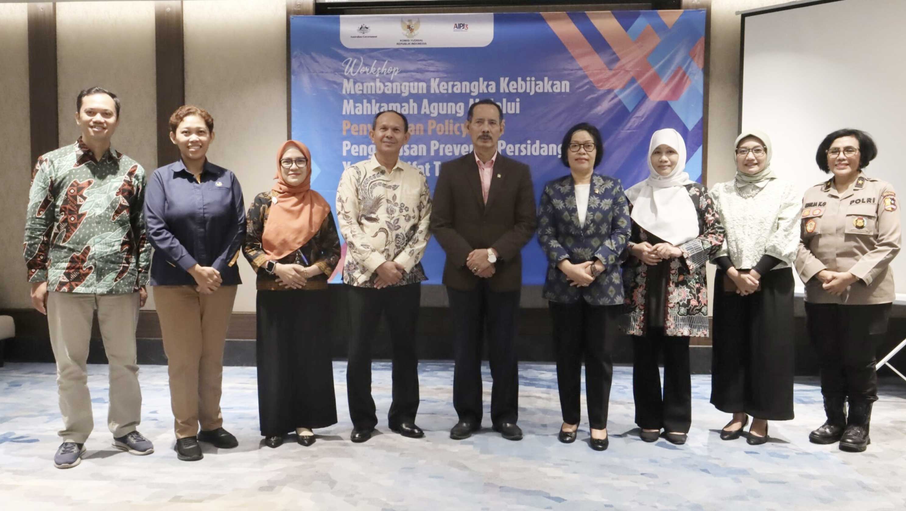 KY Ungkap Hasil Temuan Diskusi dengan Jejaring dalam Penyusunan Policy Brief Pemantauan Sidang Tertutup KY Ungkap Hasil Temuan Diskusi dengan Jejaring dalam Penyusunan Policy Brief Pemantauan Sidang Tertutup