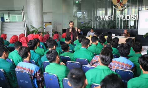 Mahasiswa IAIN Syekh Nurjati Cirebon dan Universitas Bengkulu Kunjungi KY