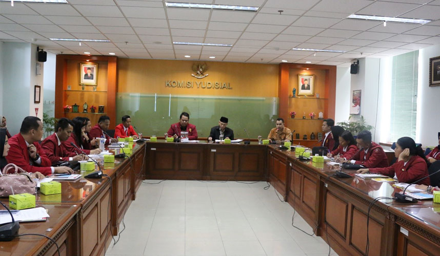 Kunjungi KY, Mahasiswa FH UTBL Ditantang Jadi Hakim Berintegritas 