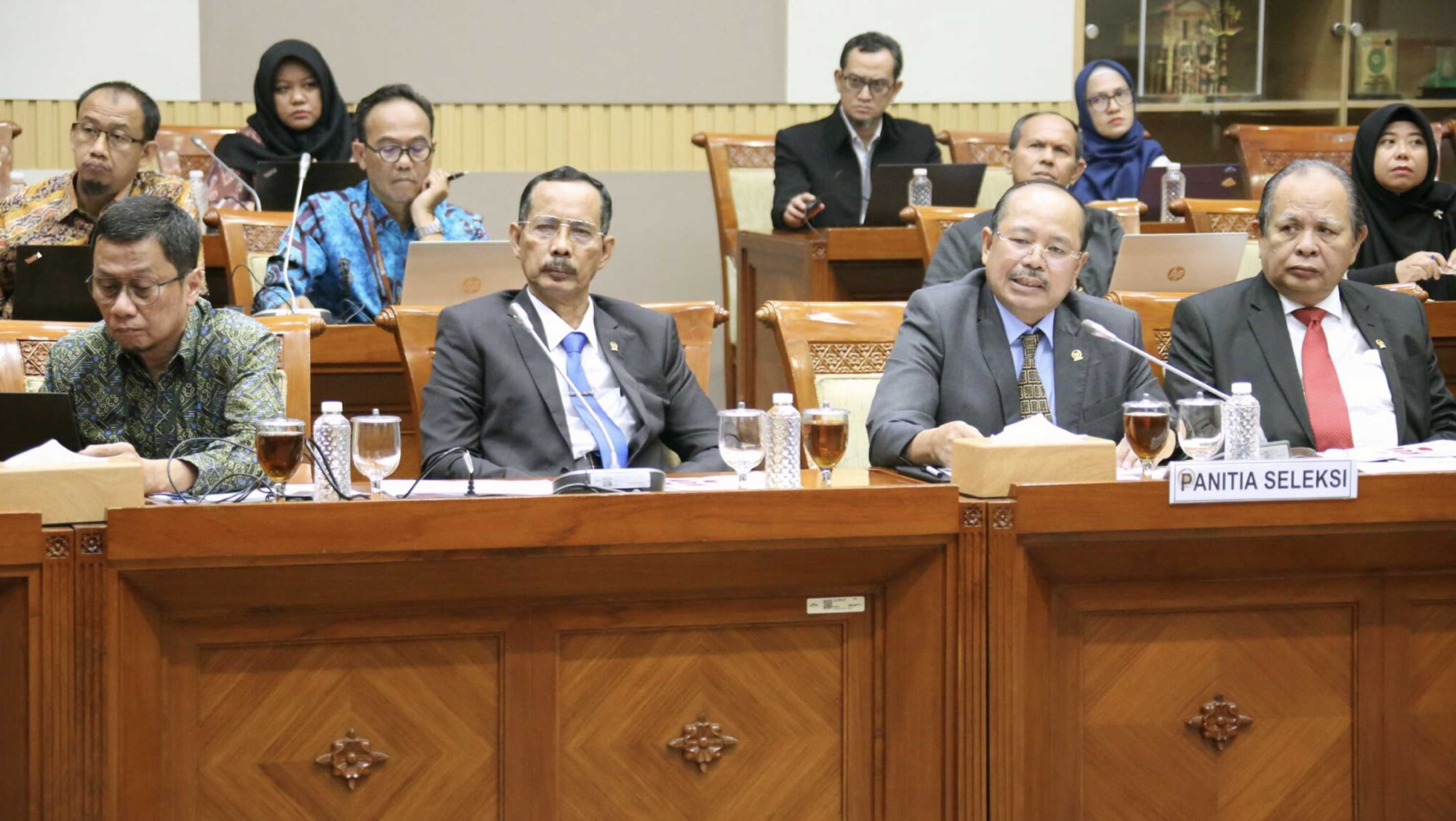KY Pastikan Seleksi CHA dan Calon ad hoc HAM Dilaksanakan Bersih dari Konflik Kepentingan KY Pastikan Seleksi CHA dan Calon ad hoc HAM Dilaksanakan Bersih dari Konflik Kepentingan