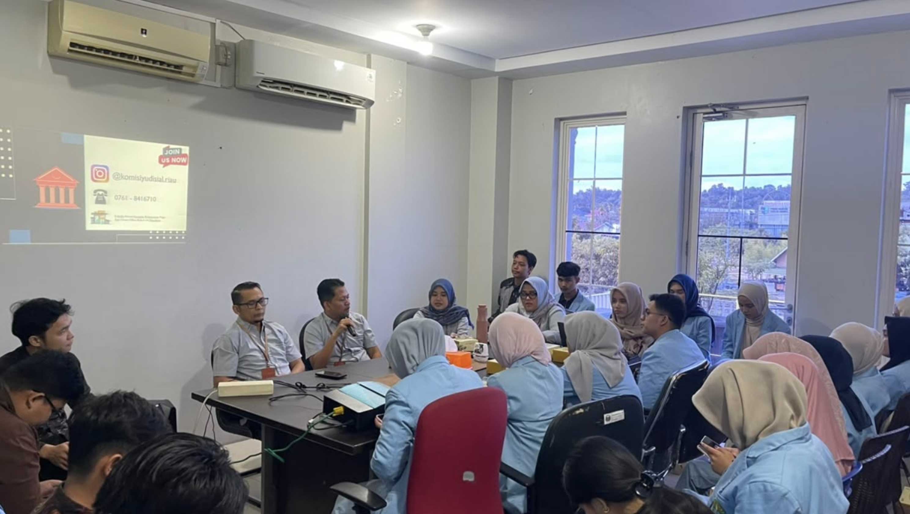 Penghubung KY Riau Terima Kunjungan Mahasiswa FH UNRI