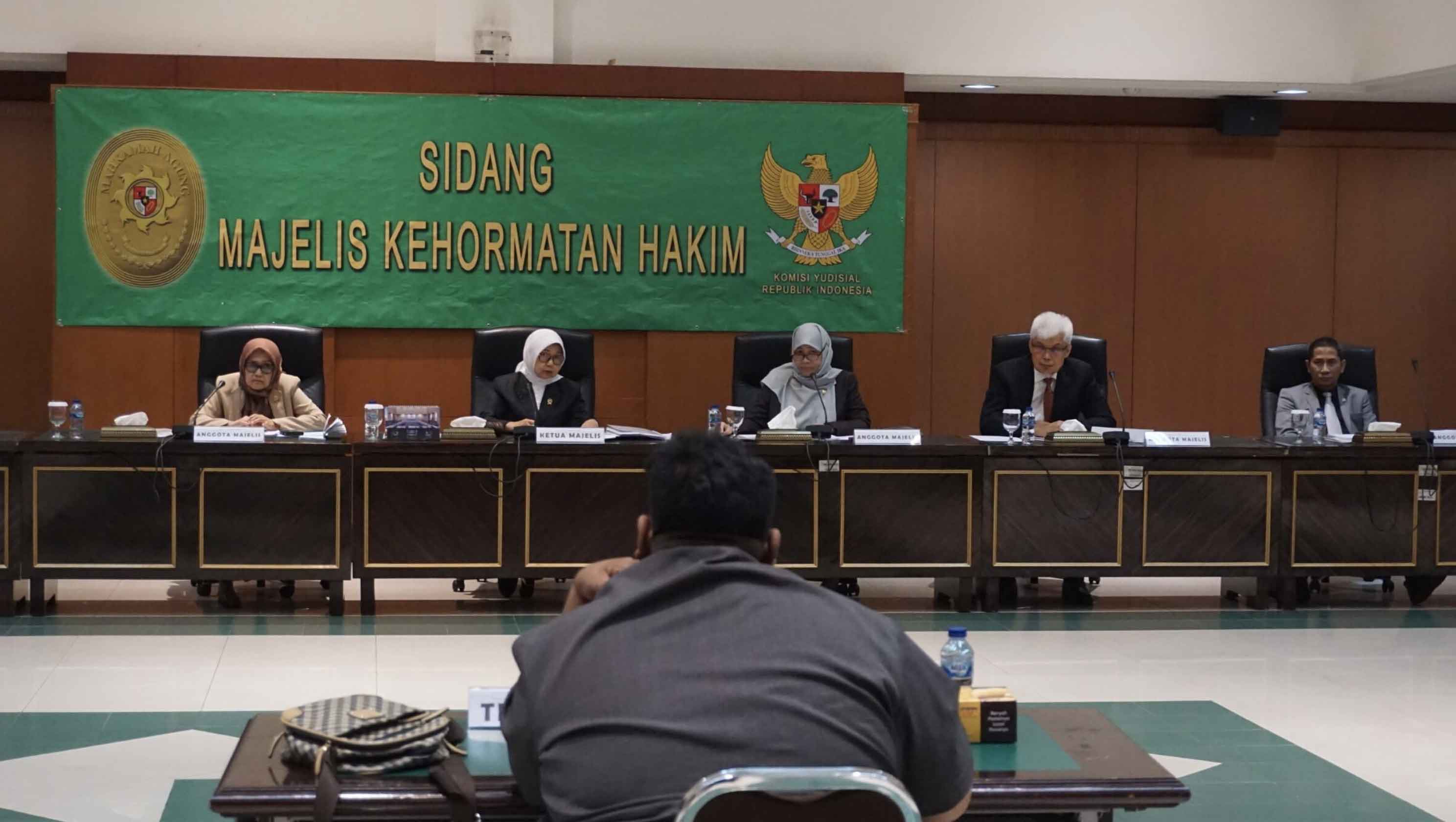 Mangkir Kerja 70 Hari, Hakim AGRG Diberhentikan sebagai Hakim