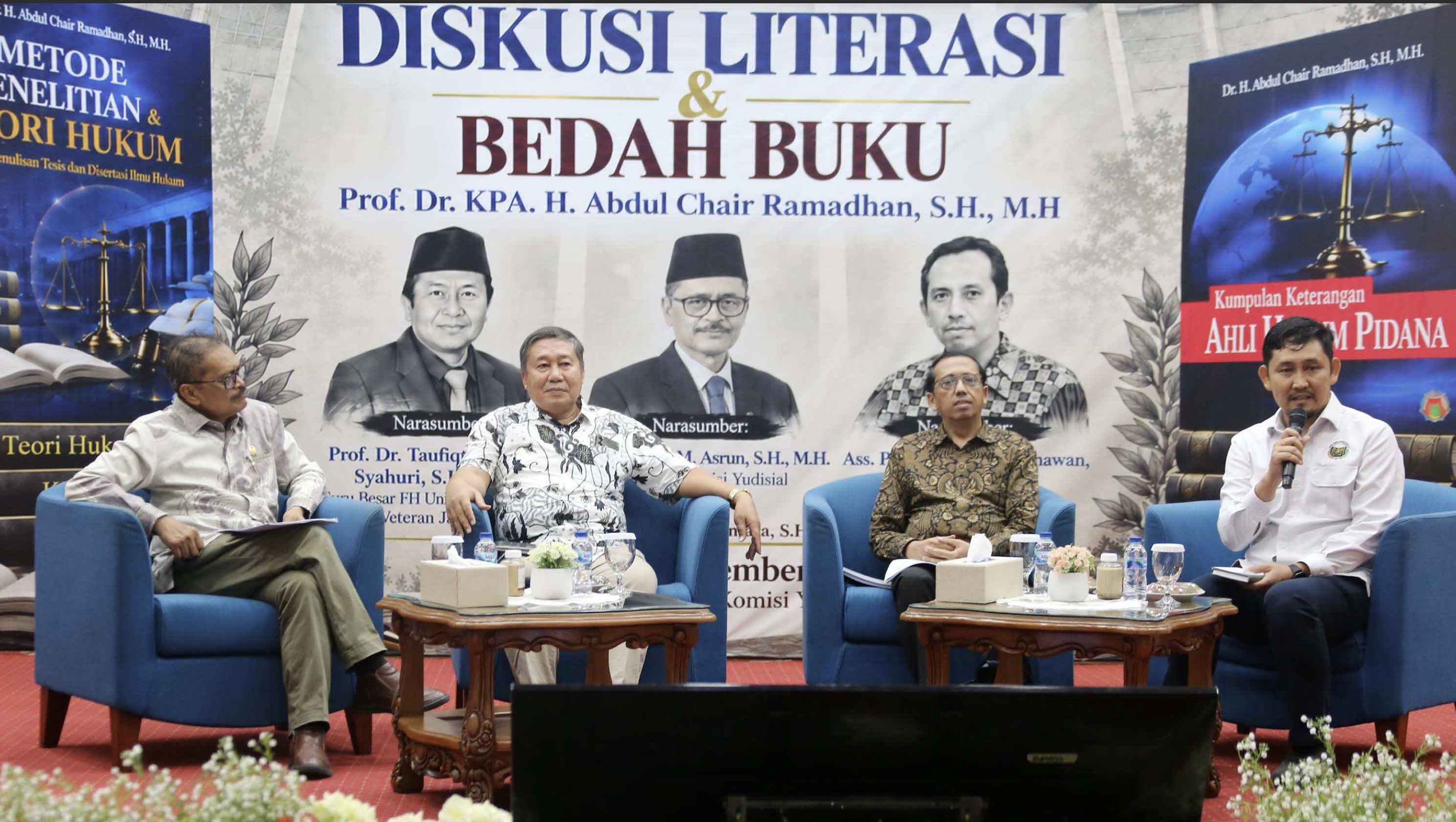 Dua Buku Ketua KY Dinilai Penting Jadi Referensi Akademisi Hukum