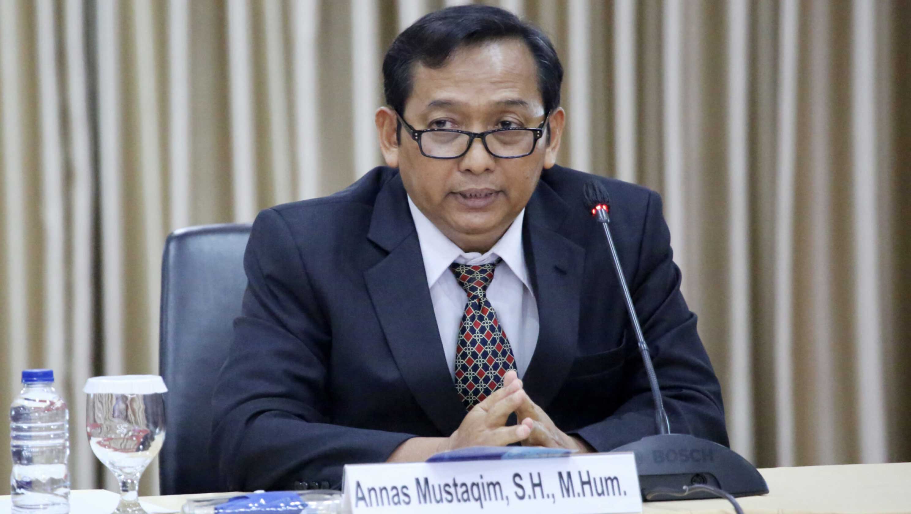CHA Annas Mustaqim: Upaya Paksa di Praperadilan Seharusnya Tidak dihilangkan di RUU KUHAP CHA Annas Mustaqim: Upaya Paksa di Praperadilan Seharusnya Tidak dihilangkan di RUU KUHAP