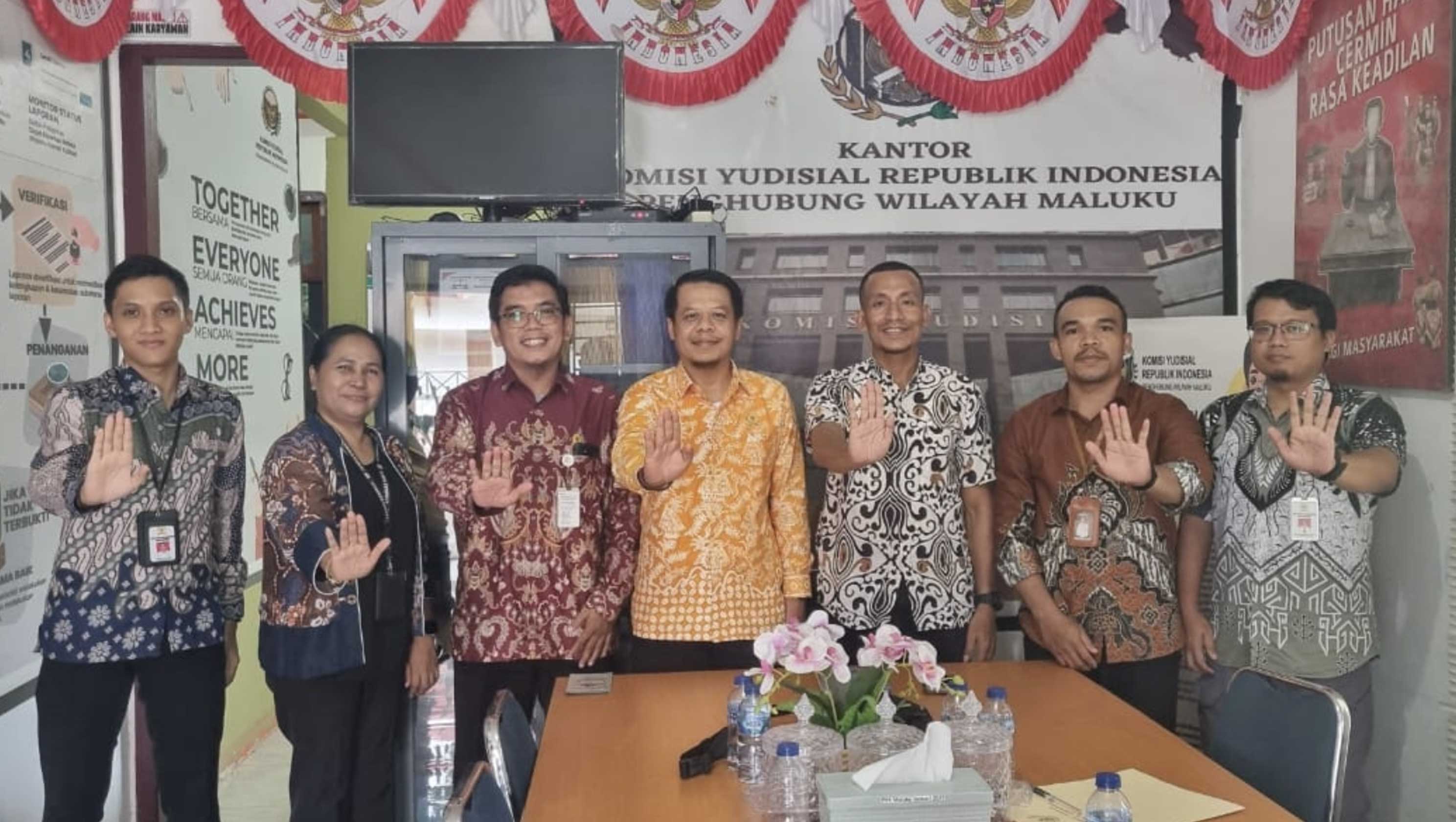 Penghubung KY Maluku Terima Kunjungan Komnas HAM Perwakilan Maluku