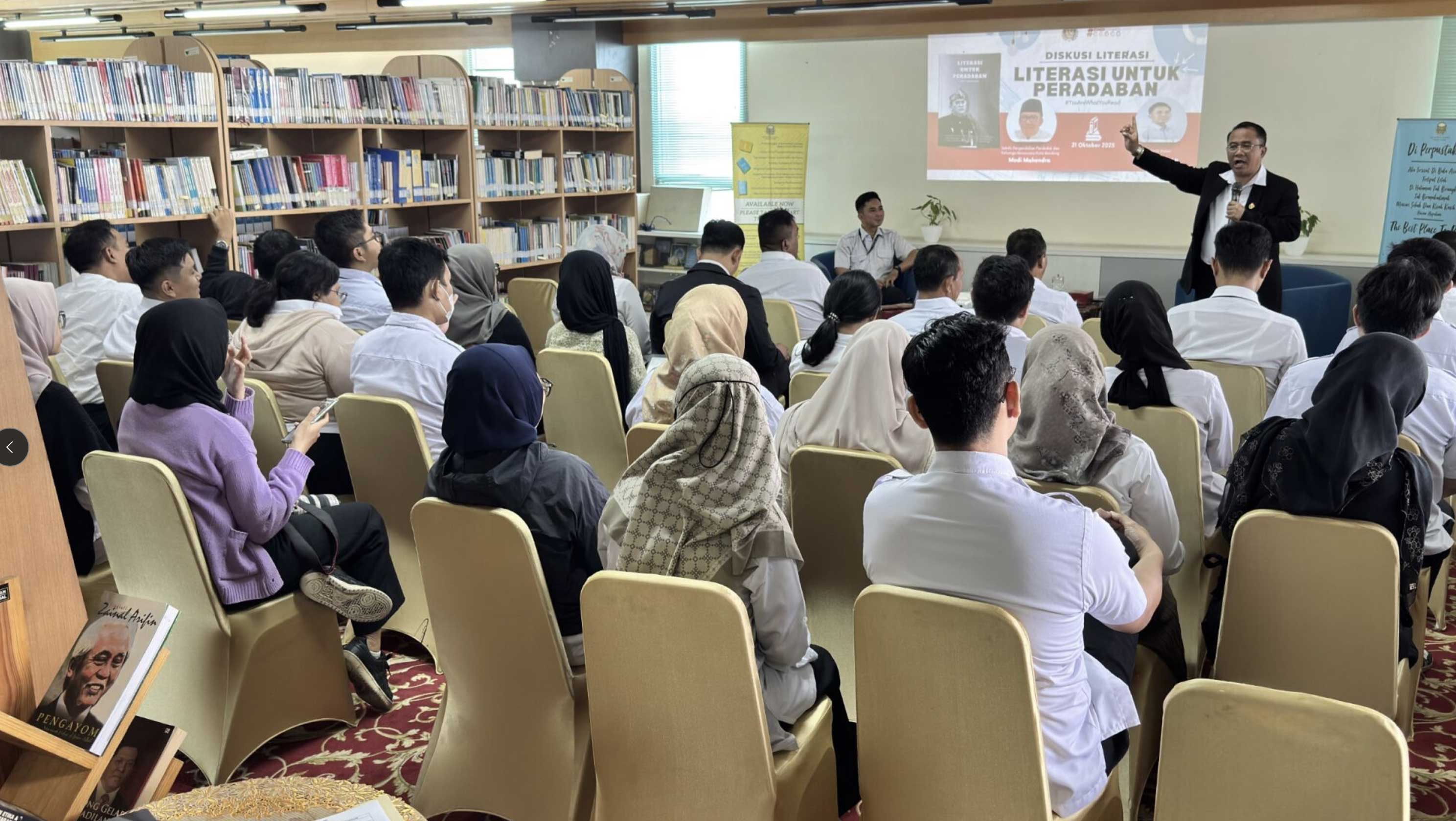Budaya Literasi Membangun Peradaban Bangsa Budaya Literasi Membangun Peradaban Bangsa