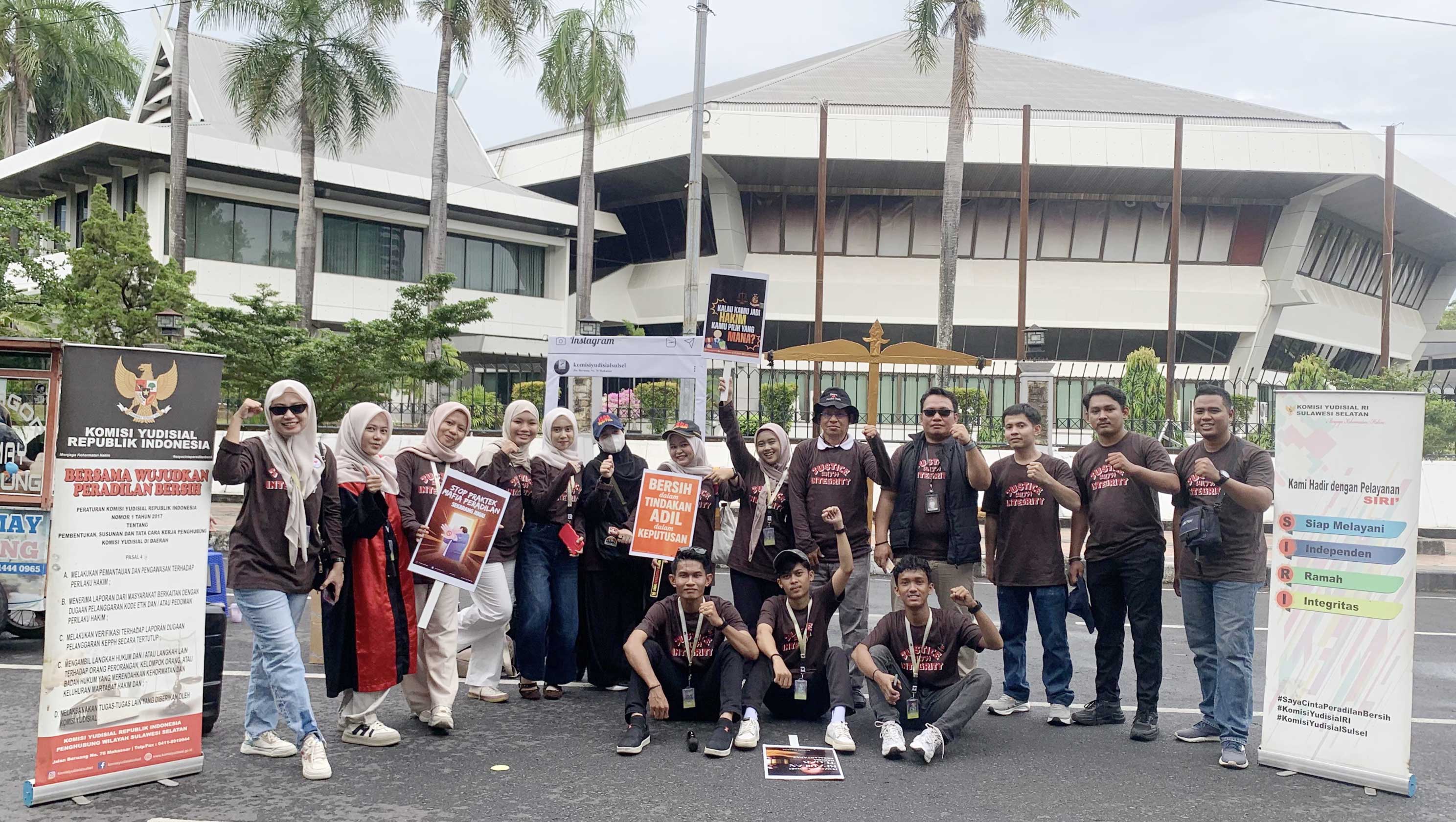 Penghubung KY Sulsel Gelar Kampanye Peradilan Bersih Penghubung KY Sulsel Gelar Kampanye Peradilan Bersih