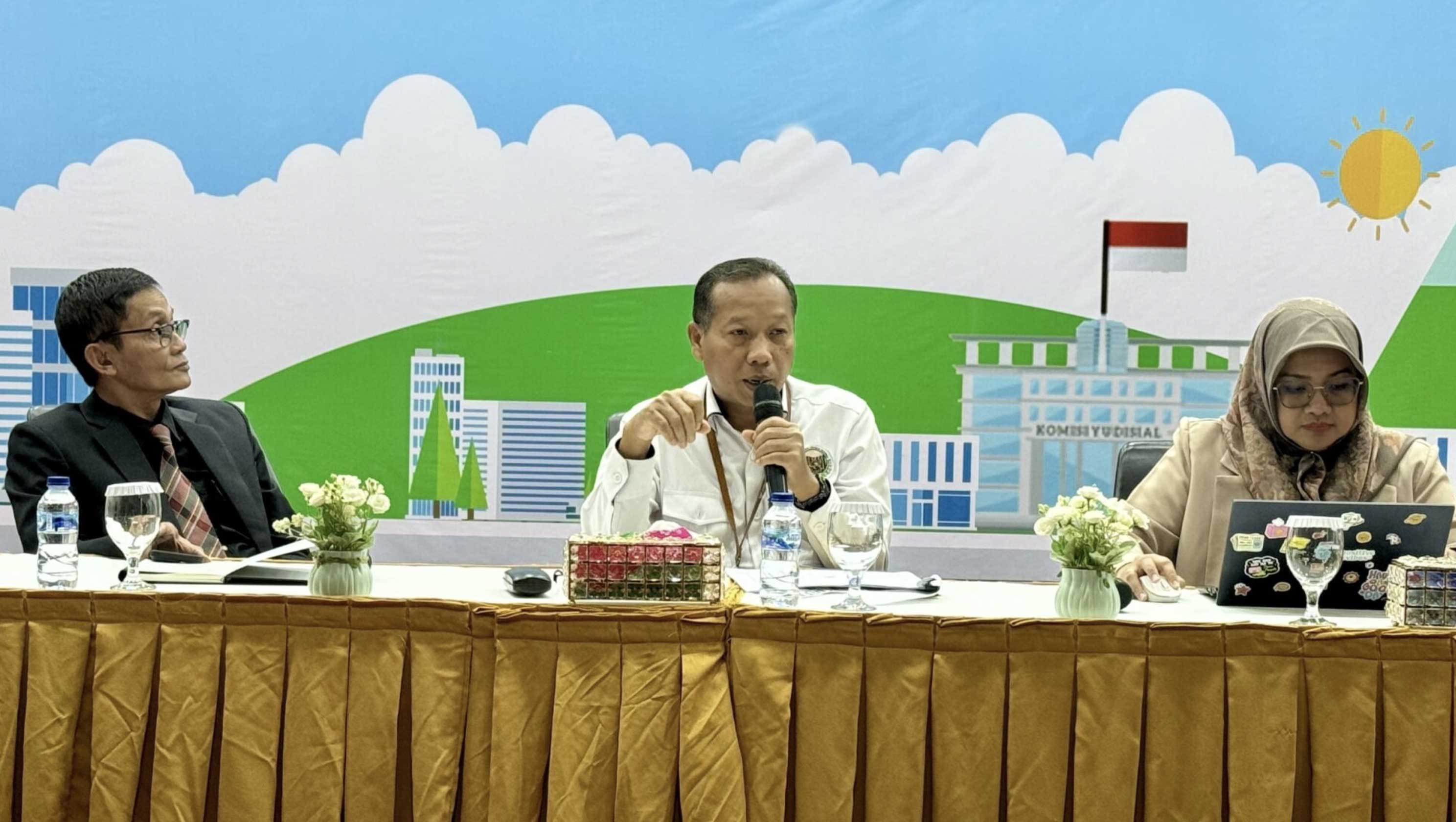 KY Dorong Peran Publik dalam Wawancara Terbuka Seleksi Calon Hakim Agung dan Calon Hakim ad hoc HAM di MA KY Dorong Peran Publik dalam Wawancara Terbuka Seleksi Calon Hakim Agung dan Calon Hakim ad hoc HAM di MA